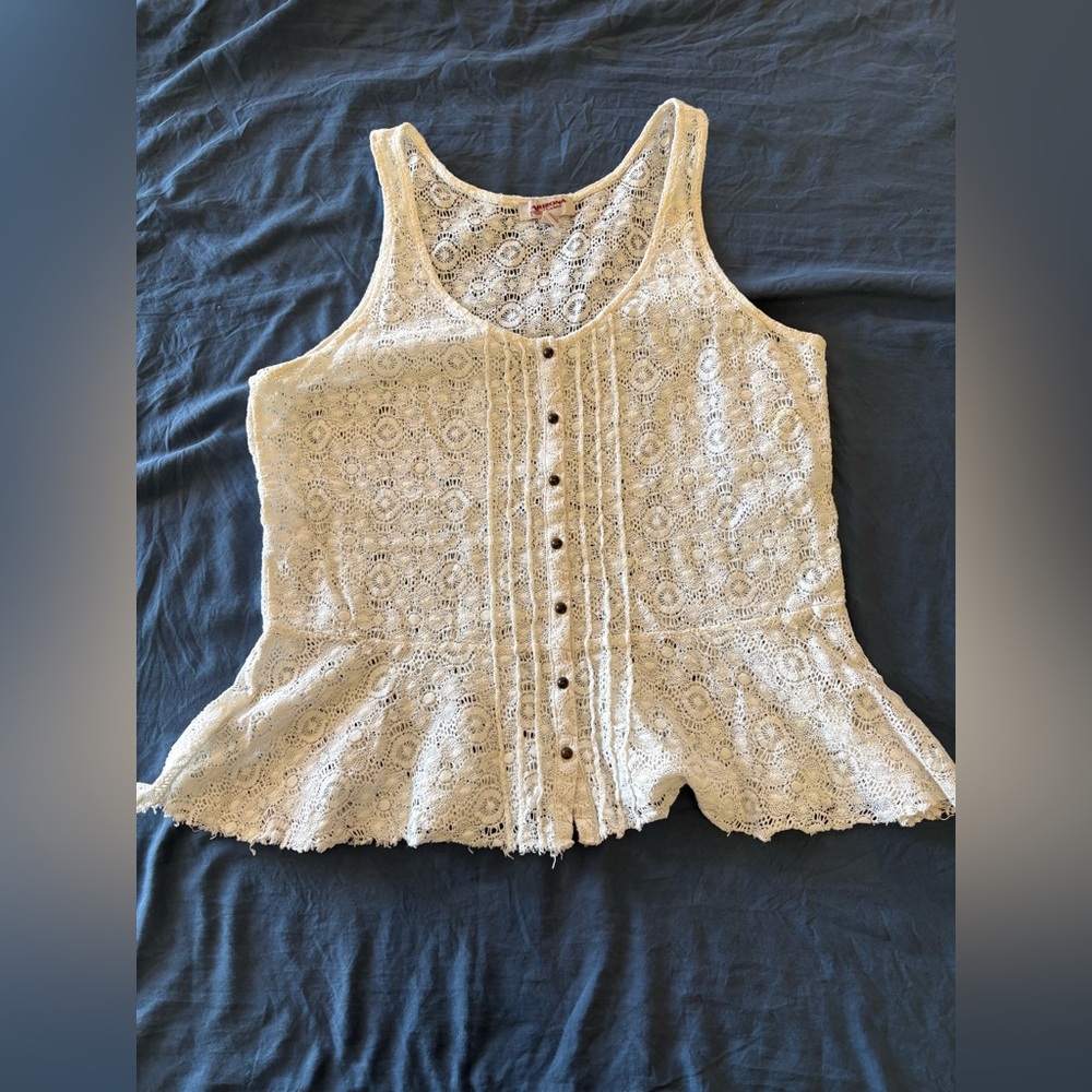Arizona Jean Company Cream Lace Sleeveless Blouse
